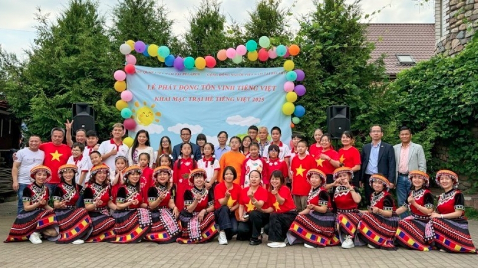 Belarus-based Vietnamese community honors mother tongue in summer event